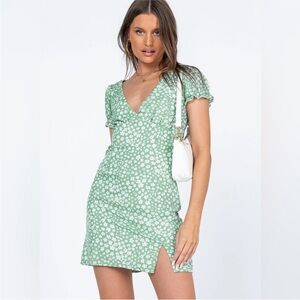 Princess Polly Kasey Mini Dress Floral Green Sz 6 Cottage Fairy Babydoll Cut Out